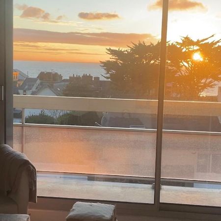 Appartement Vue Mer Proche Plage Et Centre Granville Exterior foto